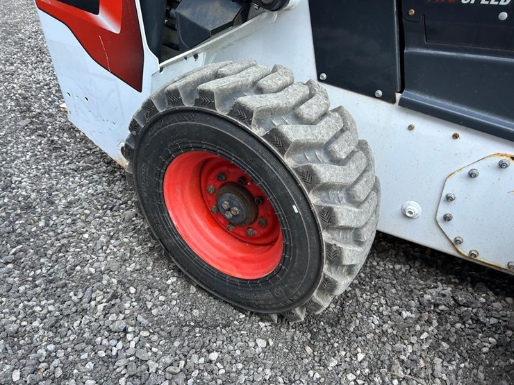 2020-bobcat-s76-image-13