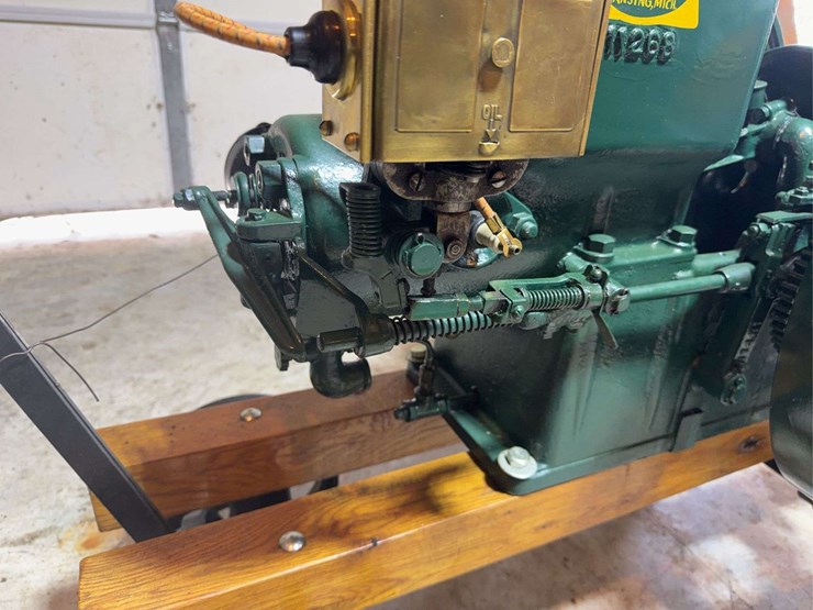 lansing-2hp-engine-image-11