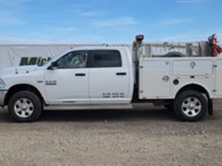 2015-ram-2500-slt-image-5