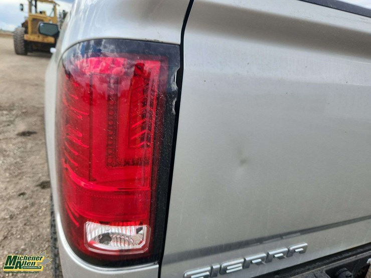 2016-gmc-sierra-1500-image-41