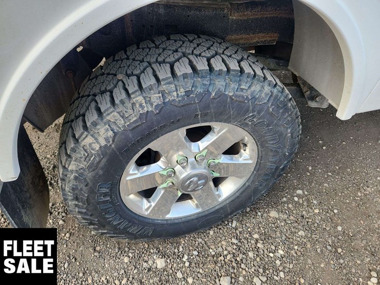 2015-ram-2500-slt-image-34