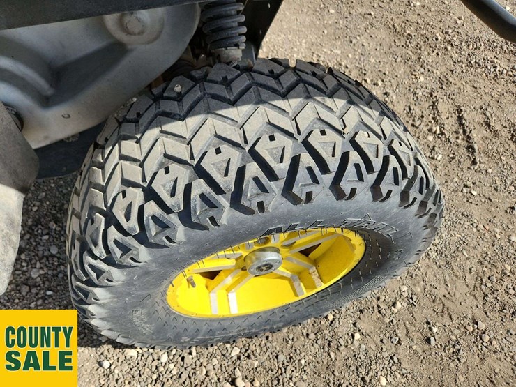 john-deere-gator-image-28