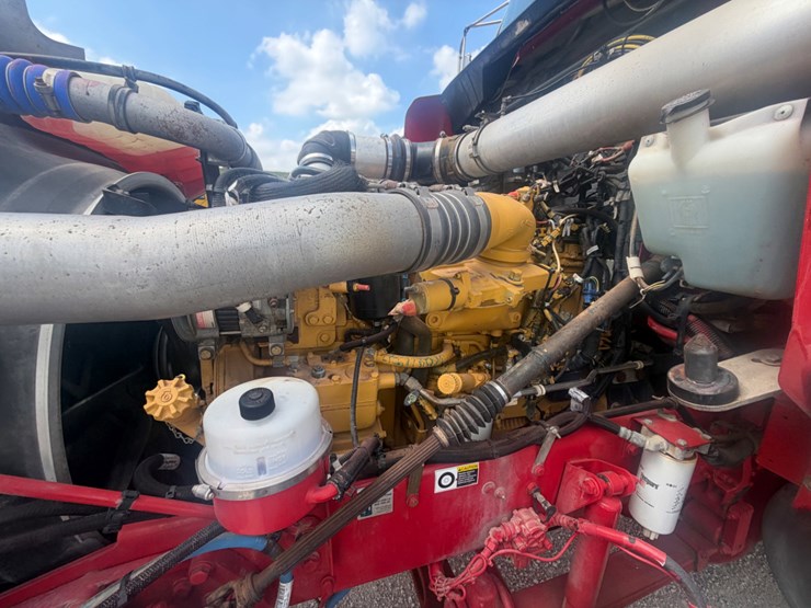 2011-kenworth-t800-image-16