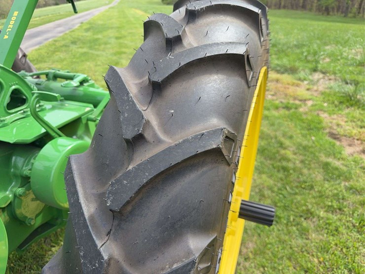 john-deere-a-image-12