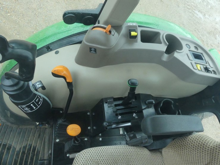 2021-john-deere-5075e-image-14