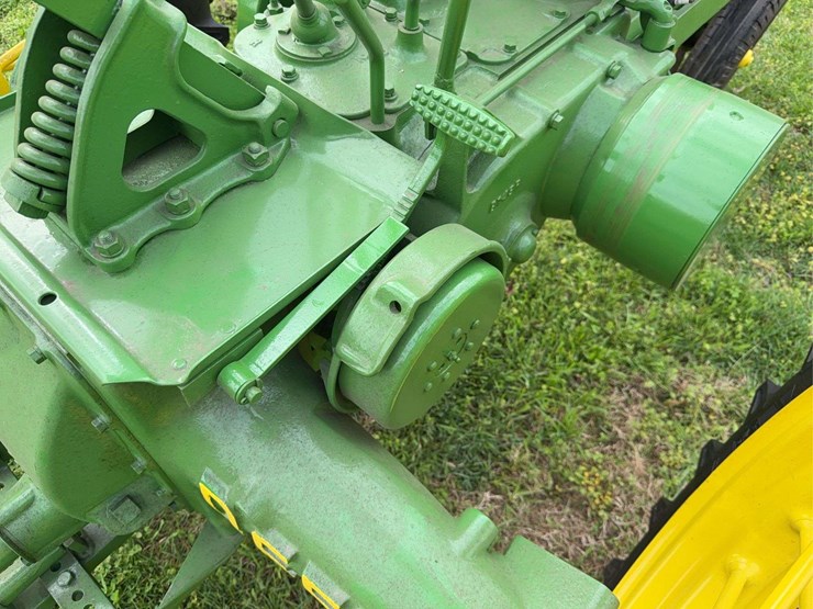john-deere-b-image-37