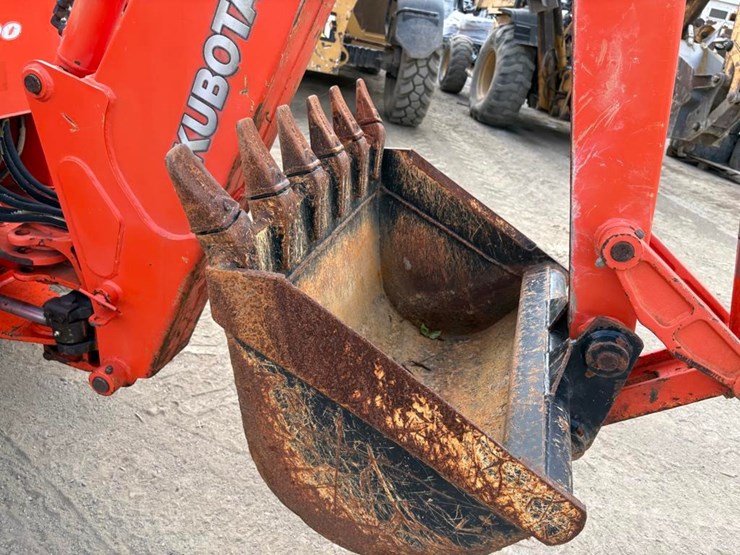 2007-kubota-l3830hst-image-25
