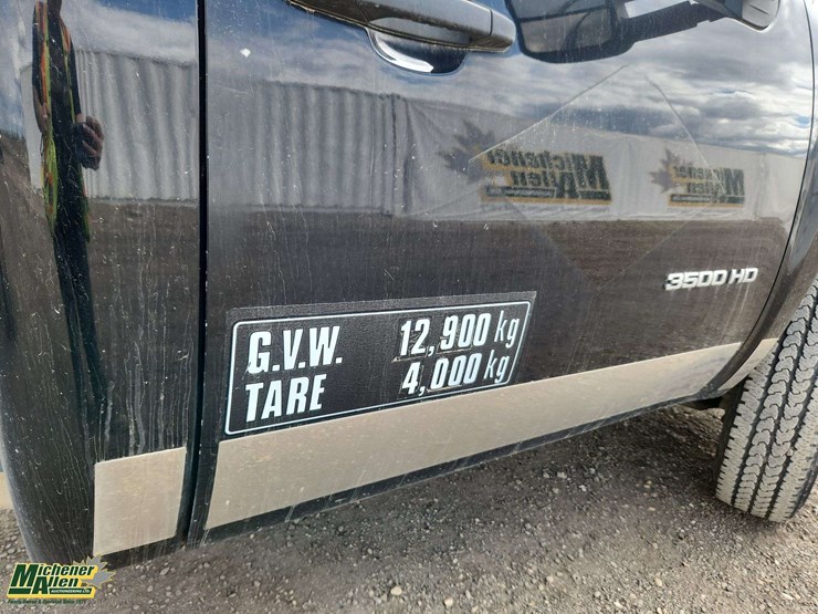 2012-chevrolet-silverado-3500-image-45