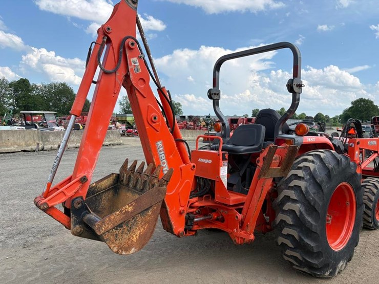 2007-kubota-l3830hst-image-26