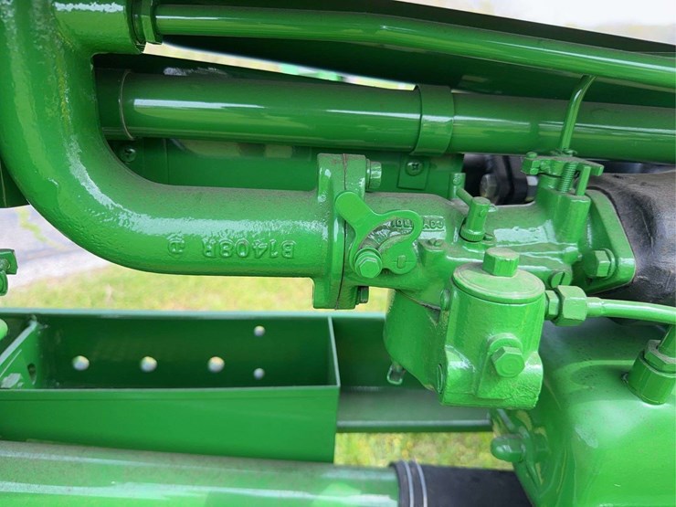 john-deere-b-image-24