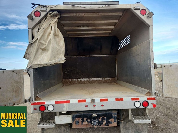 2011-ford-f550-image-28
