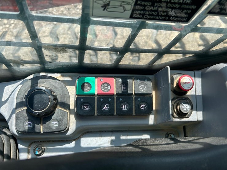 2023-kubota-svl75-3-image-24