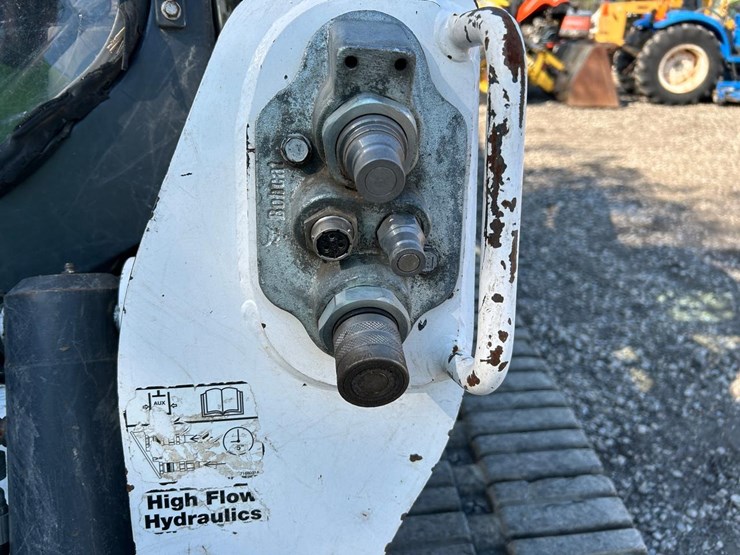 2021-bobcat-t770-image-11