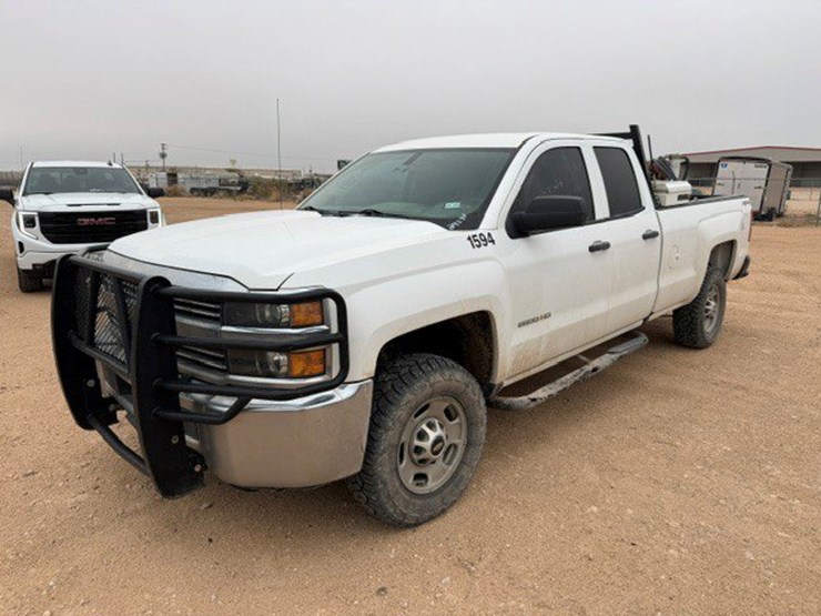 2018-chevrolet-silverado-2500hd-image-1
