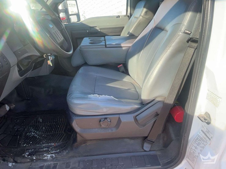 2014-ford-f350-image-13