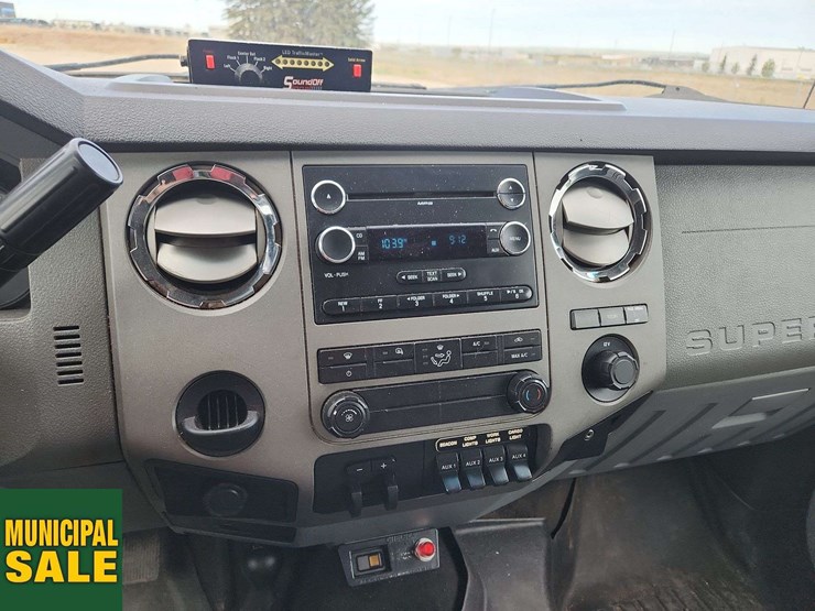 2011-ford-f550-image-14