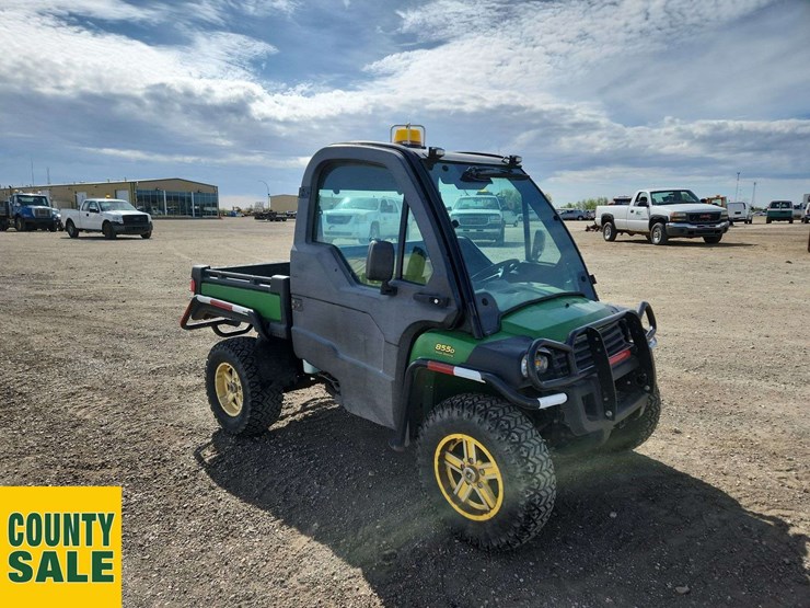 john-deere-gator-image-2