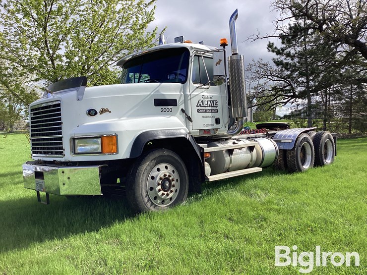 2000-mack-cl713-image-9