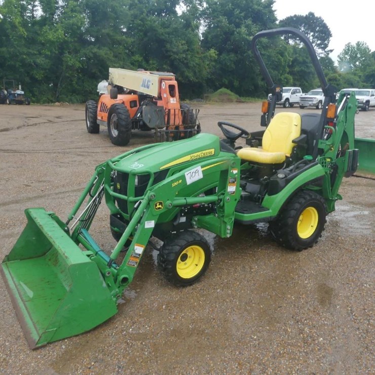 JOHN DEERE 1025R