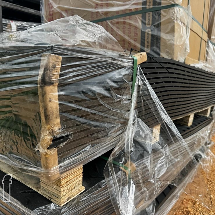 RUBBER GROUND MATS