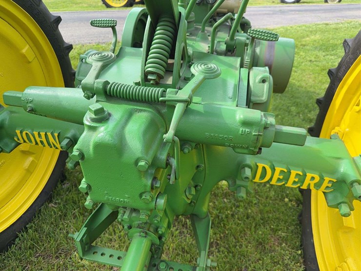 john-deere-b-image-37