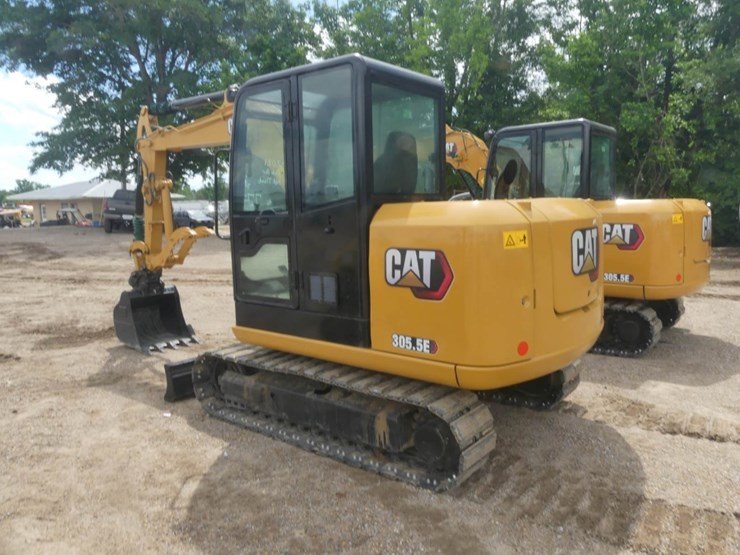 2021-caterpillar-305.5e2-image-4