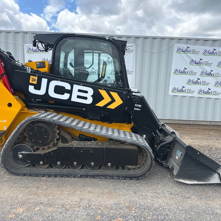 2025 JCB 3TS-8T