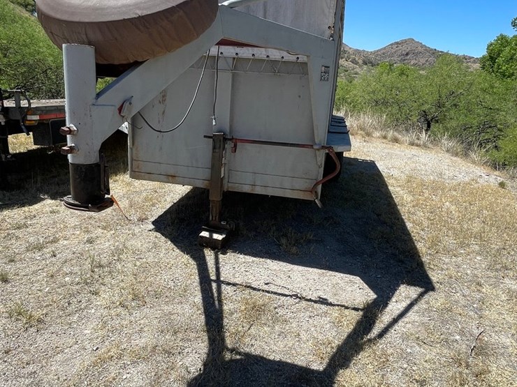 #1001-•-1990-ww-gooseneck-stock-trailer-(has-az-title)-image-5