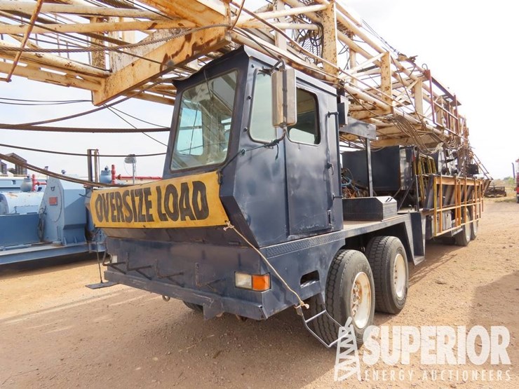(18-1)-skytop-4610-d/d-well-service-rig,-p/b-detro...-image-12