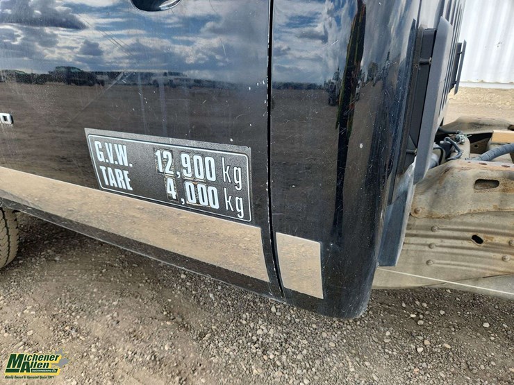 2012-chevrolet-silverado-3500-image-41
