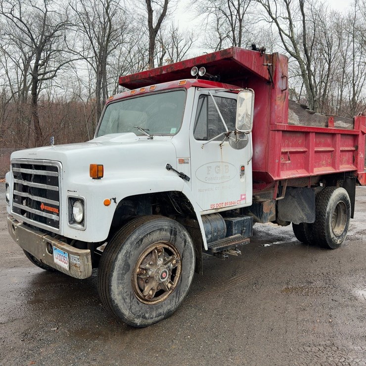 1988 INTERNATIONAL 1954 S/A DUMP TRUCK