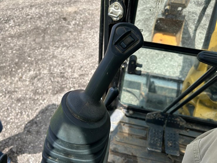 2021-caterpillar-305e2-cr-image-25