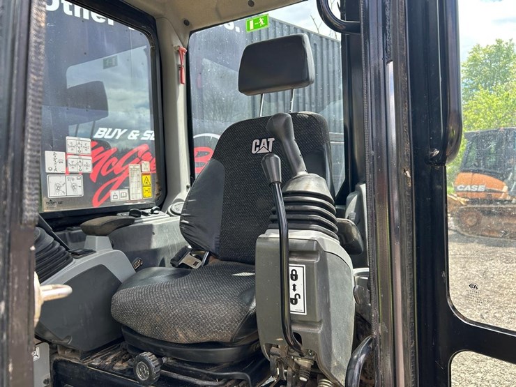 2021-caterpillar-305e2-cr-image-18