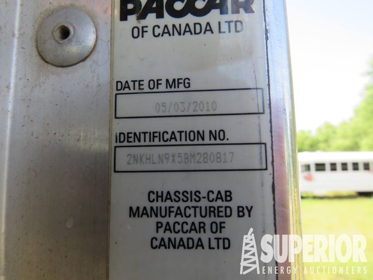 2011-kenworth-t370-image-22