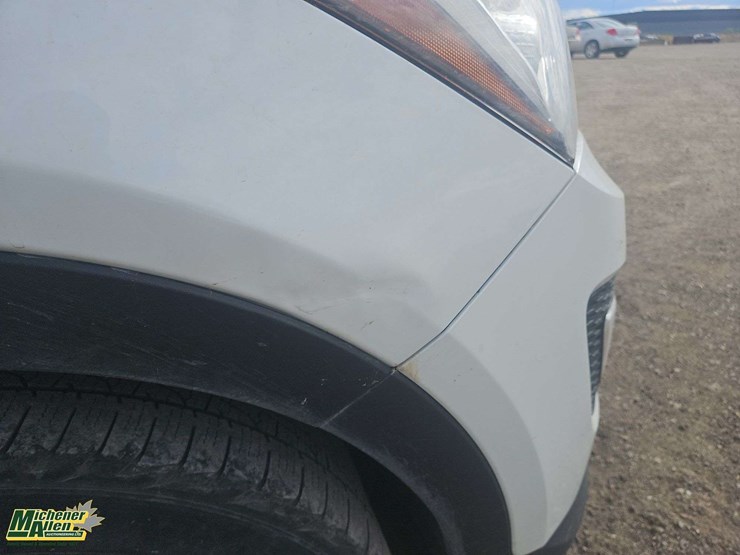 2015-hyundai-santa-fe-image-35