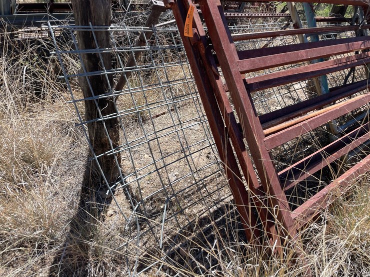 #1039-•-gate-panel-and-hog-panel-image-2