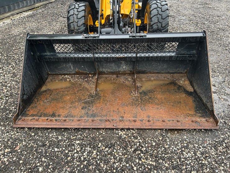 jcb-407-image-9