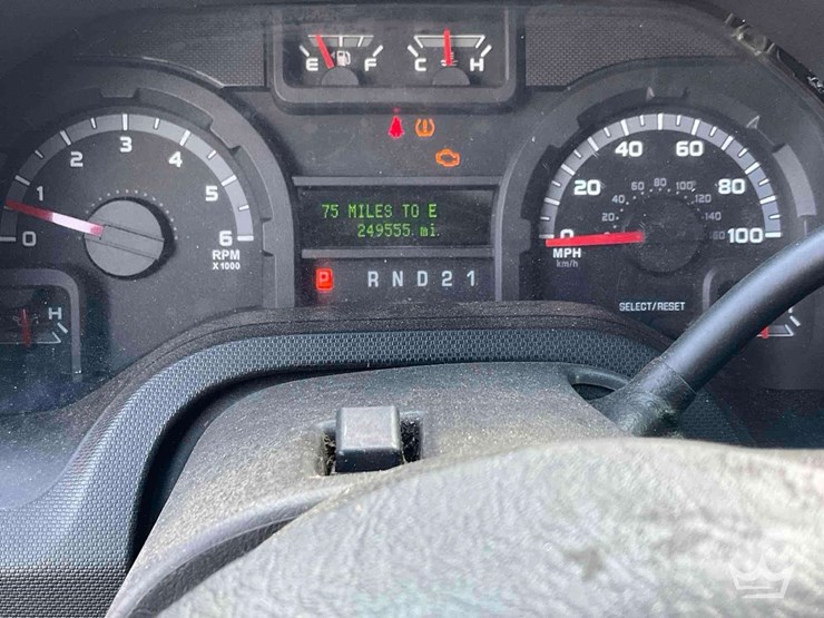 2012-ford-cargo-image-36