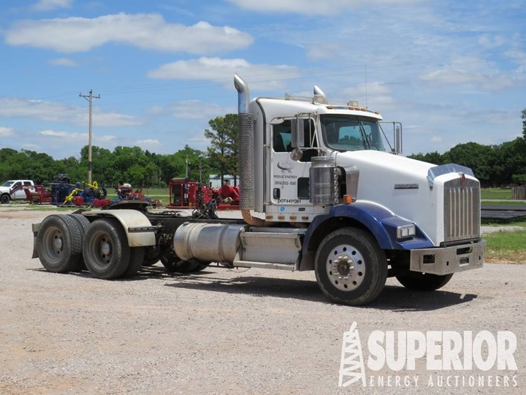 2009-kenworth-t800-image-1