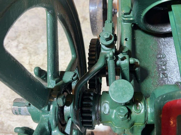lansing-2hp-engine-image-13