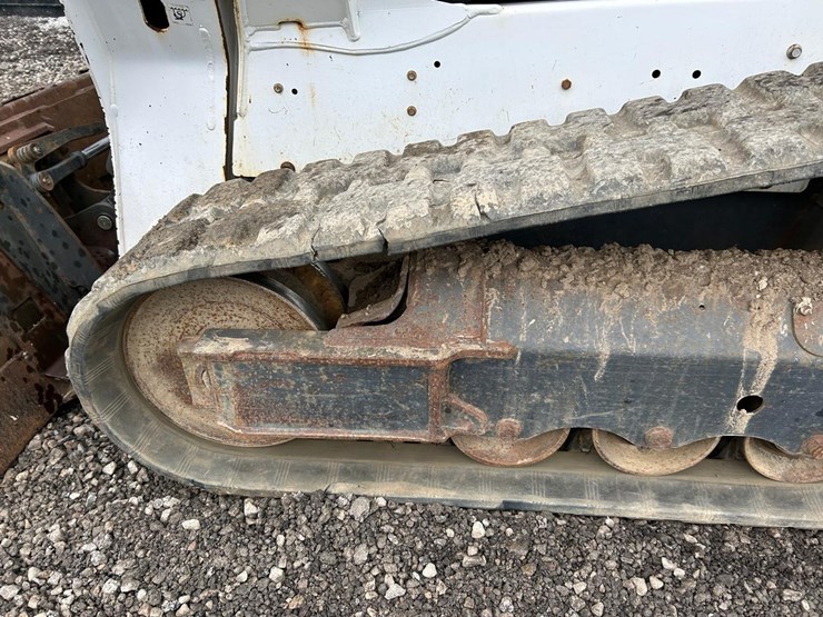 2019-bobcat-t590-image-18