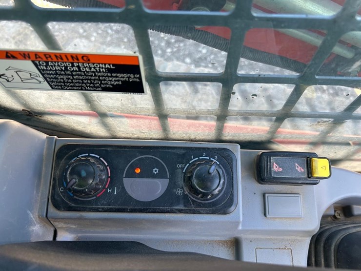 2023-kubota-svl75-3-image-26