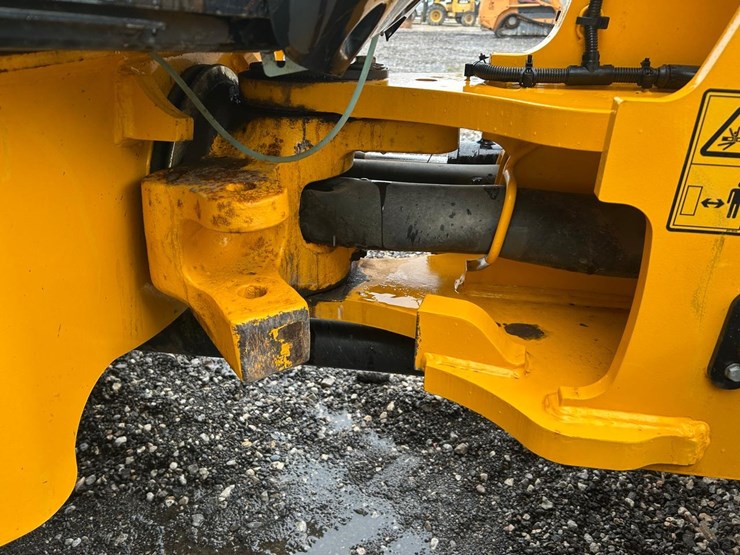 jcb-407-image-12