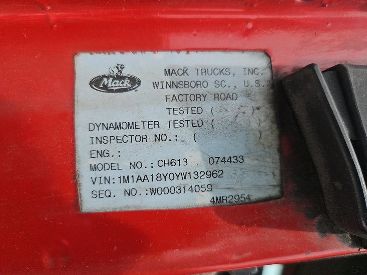 2000-mack-ch613-image-34