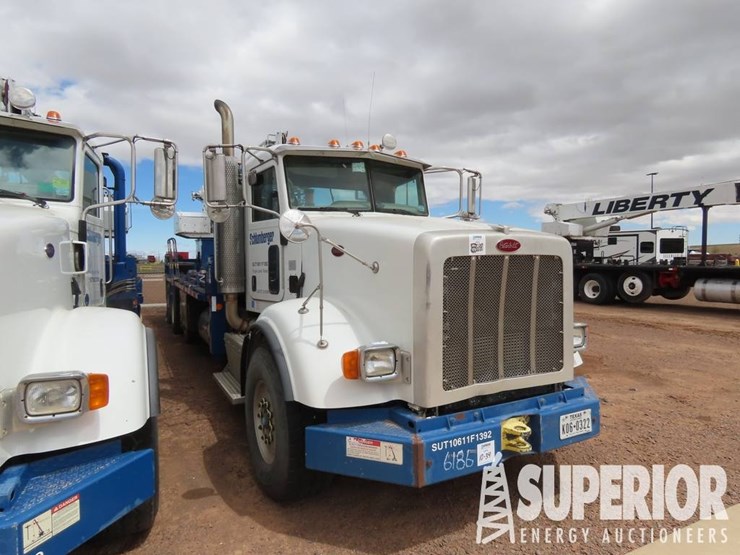 2011-peterbilt-367-image-3