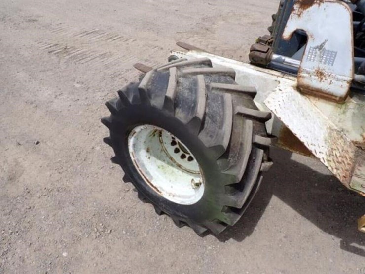 2001-moffett-m5000-image-29