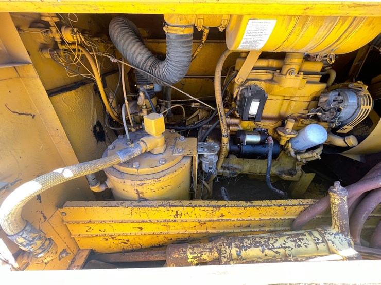 #1048-•-air-compressor-image-12