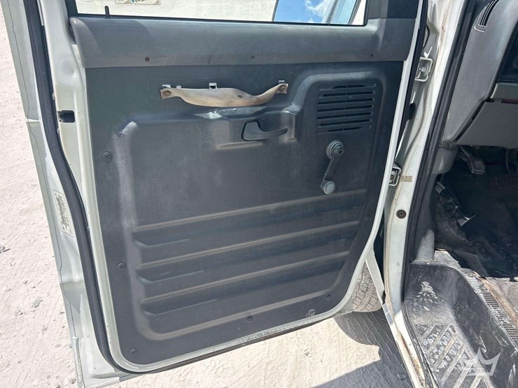 1992-ford-cargo-image-14