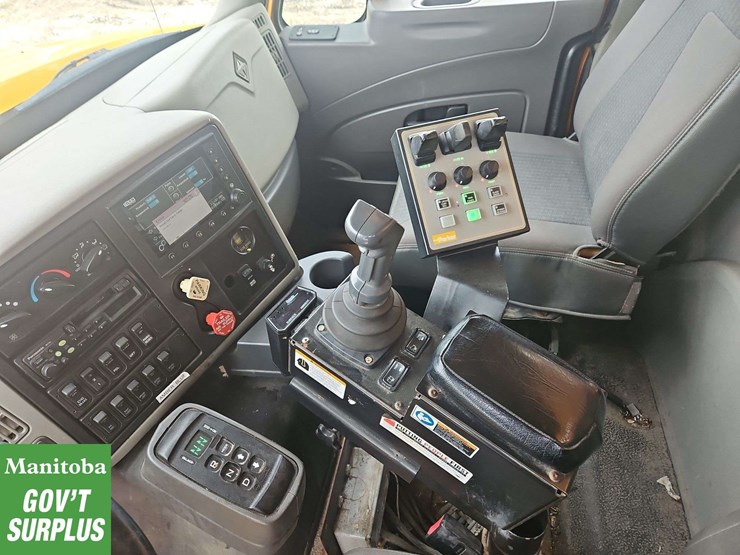 2009-international-workstar-7600-image-23