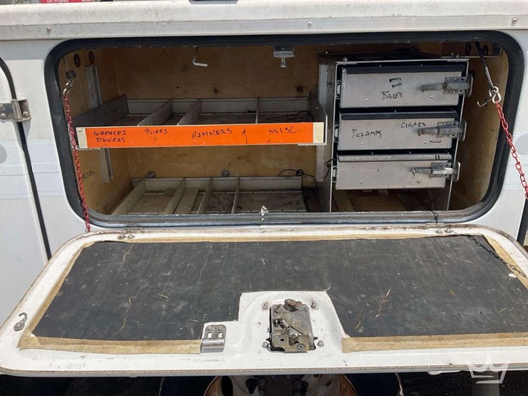 2005-gmc-c4500-versalift-tel29n-02-29ft.-insulated-bucket-truck-image-23